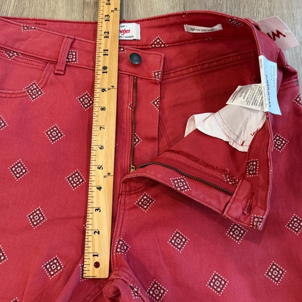 Wrangler Womens High Rise Bold Boot Red Diamond Print Jeans Size 12x32 NWT - Picture 7 of 10